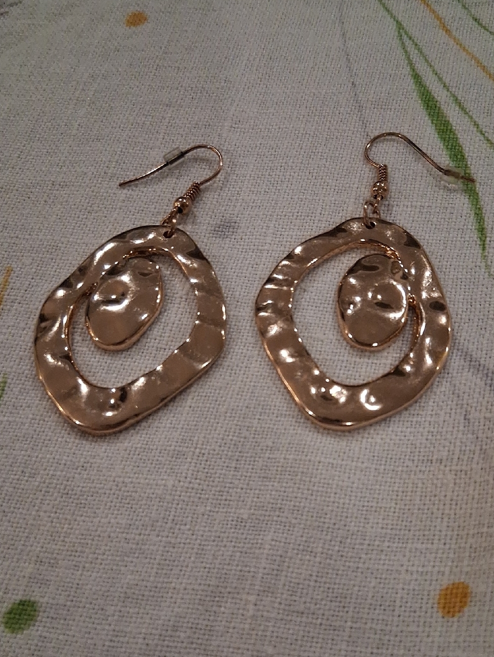 Hammered Open Oval Drop Earrings - Goldtone